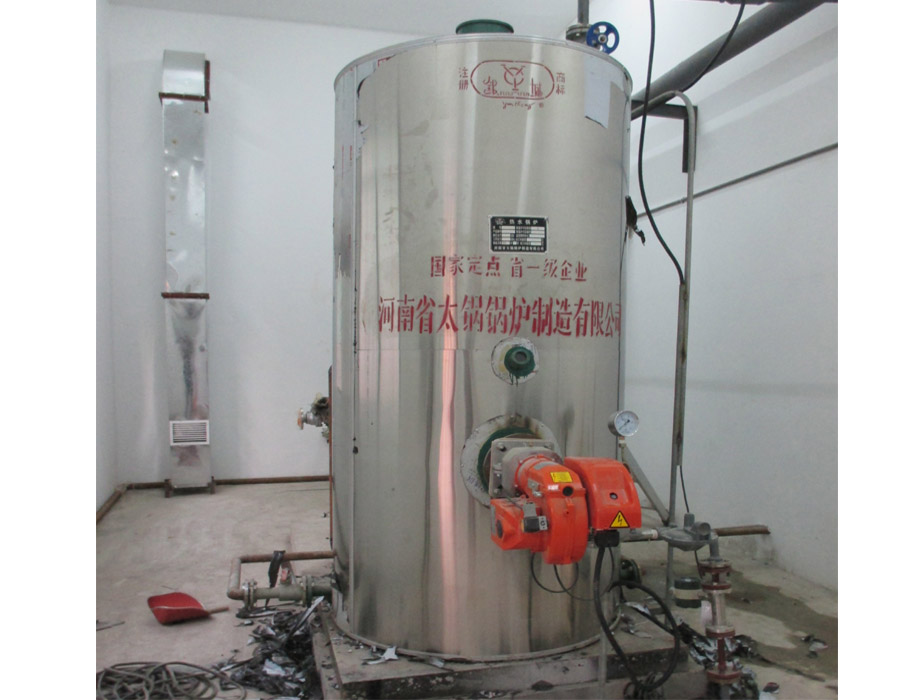 南京某客戶實(shí)驗(yàn)室用河南太鍋半噸立式燃?xì)鉄崴仩t